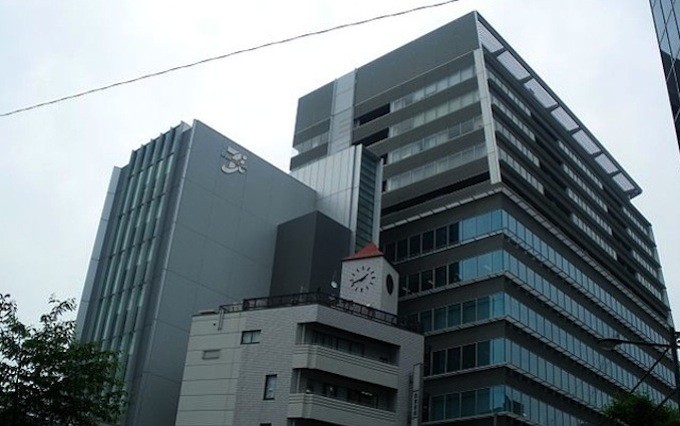 640px-Seven_and_i_holdings_head_office_nibancho_chiyoda_tokyo_2009
